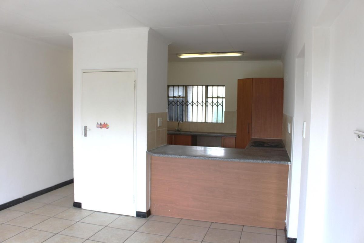 Two-Bedroom apartment - Photo 5