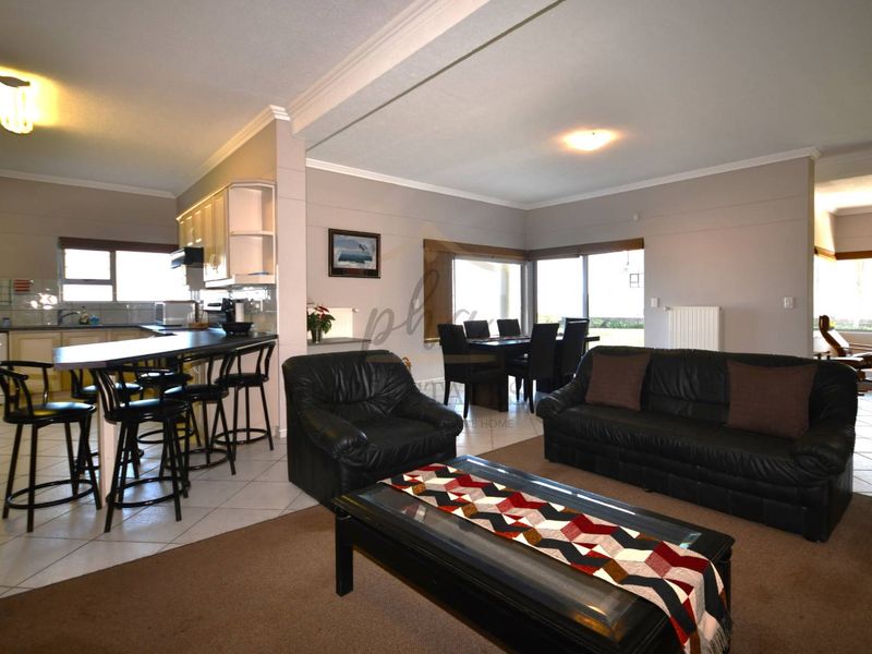 Exceptional Double-Story Beachfront Home with Unobstructed Sea Views - Photo 6