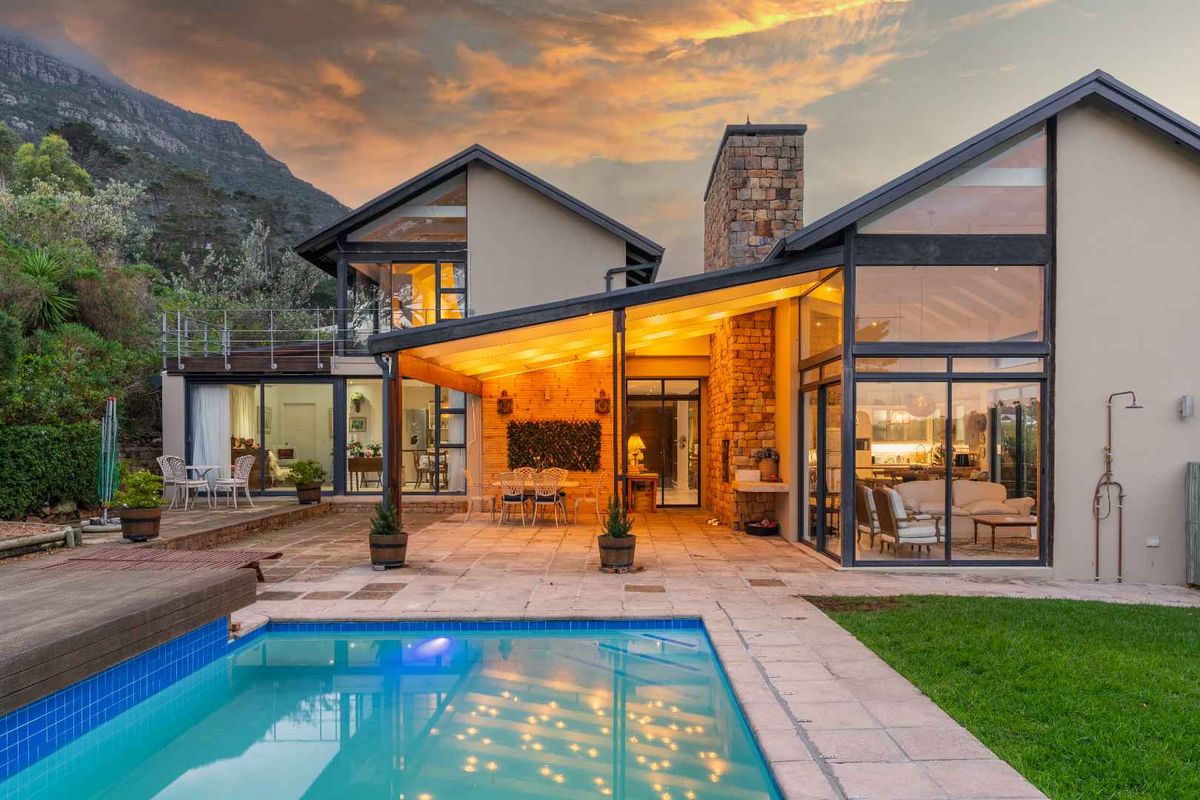 Ultimate Multi-Generational Luxury Living - Photo 3