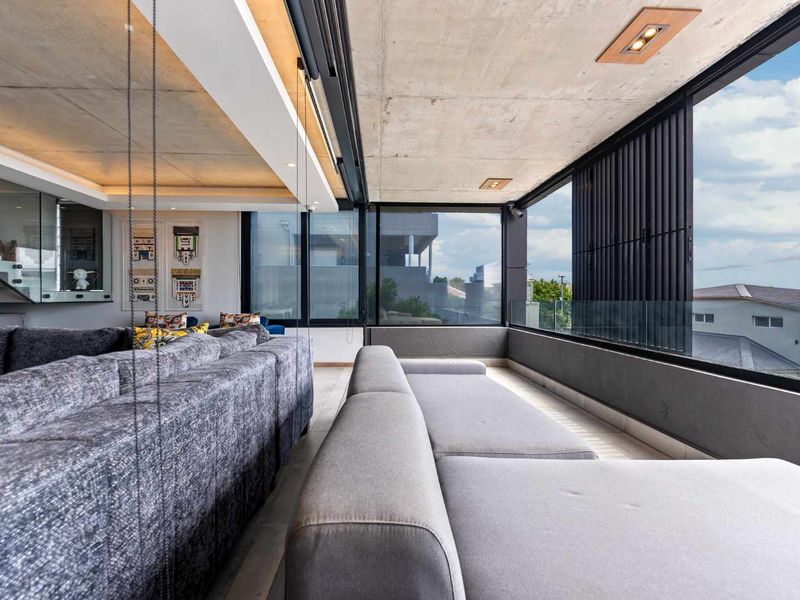 All the Comfort of a Home - With the Security of an Apartment - Photo 4