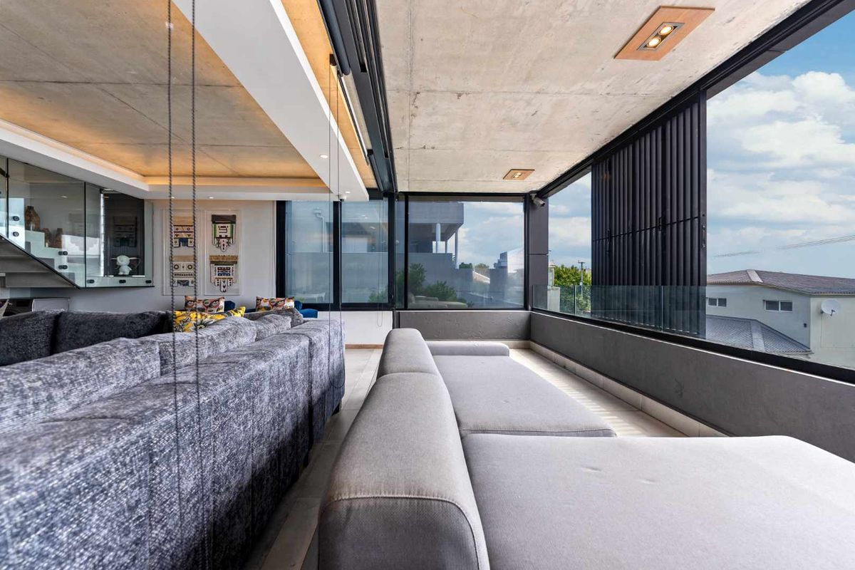 All the Comfort of a Home - With the Security of an Apartment - Photo 4