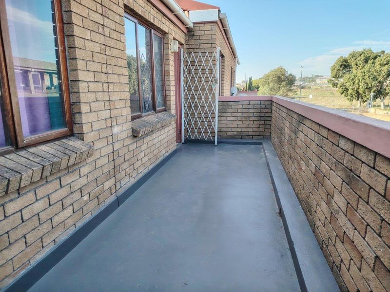 Two bedroom apartment For Rent in Brackenfell - Photo 10