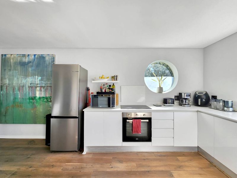 Renovated 3-Bedroom Townhouse in Fresnaye - Photo 6