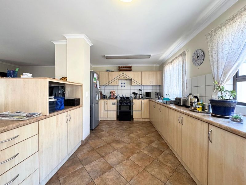 Modern ground floor townhouse near Lagoon and town center - Photo 10