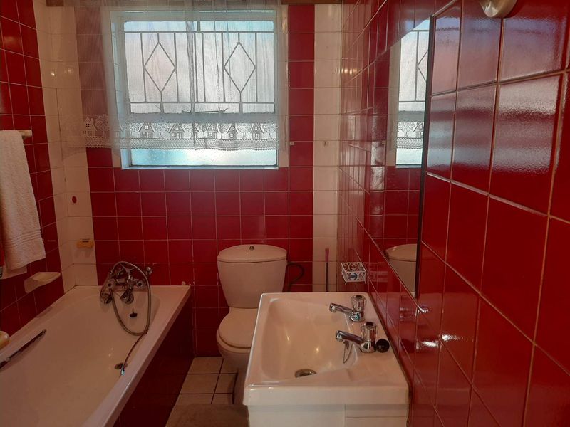 3 Bedroom House in Rewlatch - Photo 7