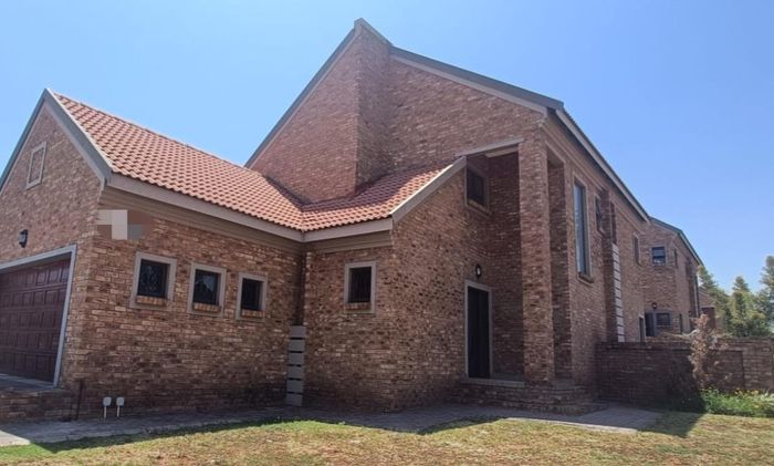 Property #2329296, House For Sale in Die Hoewes