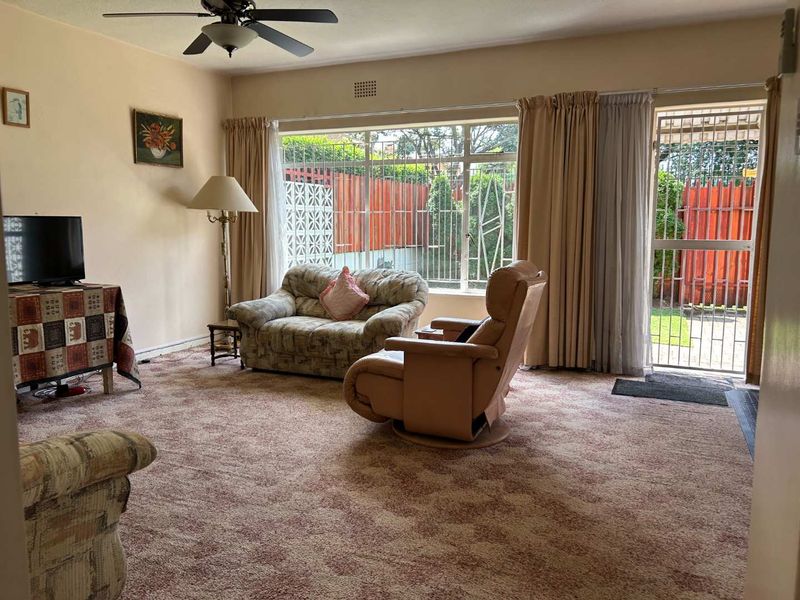 Duplex in prime position. - Photo 7