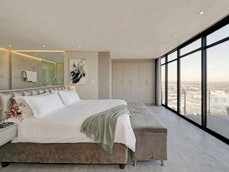 Full-Floor Beachfront Penthouse | 4 Bed | 4 Bath | Private Lift | Fully Furnished | Blouberg - Photo 7