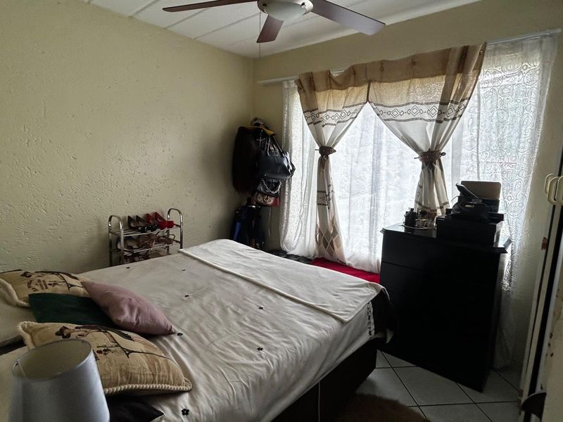 Live the Lifestyle! Pool, Play Area & Perfect Location in Glen Marais - Photo 6