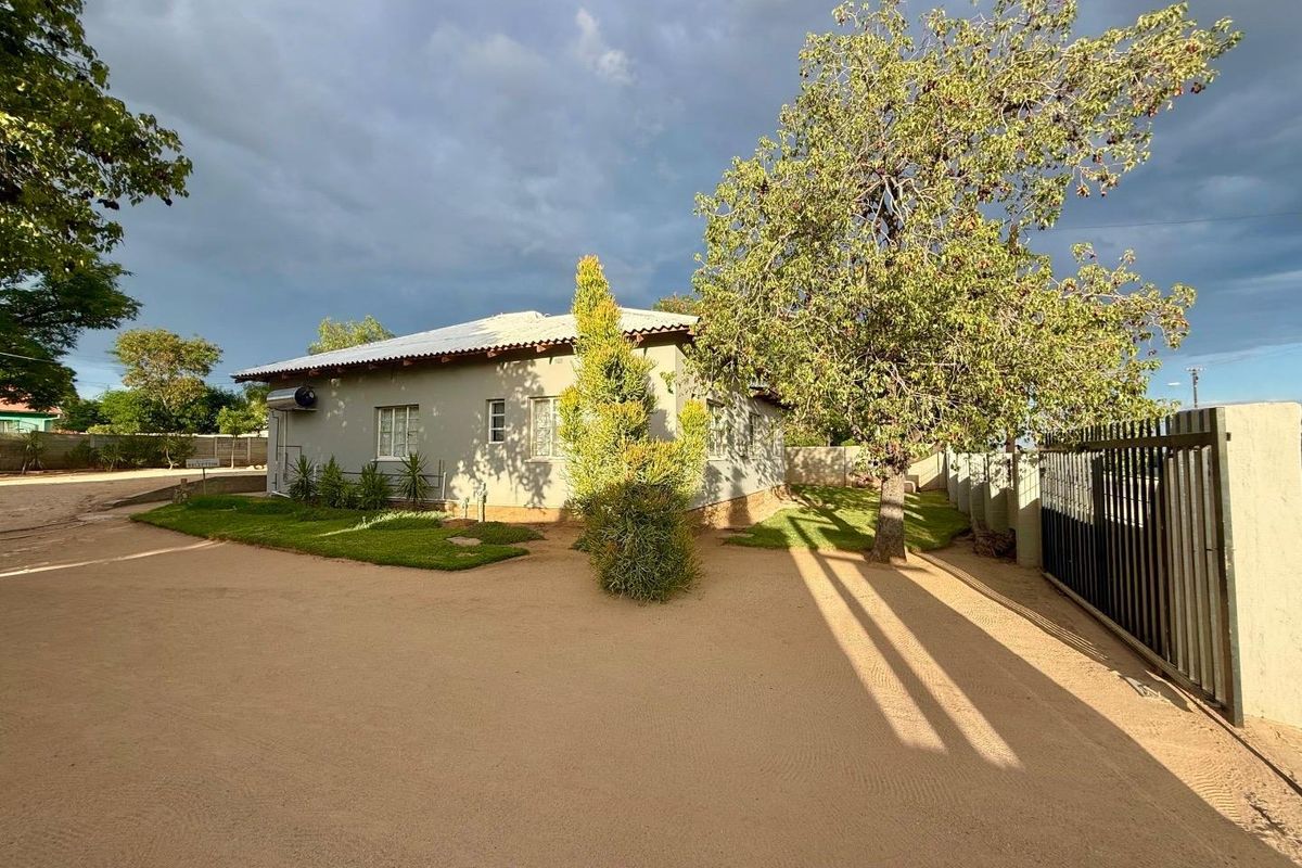 14 Bedrooms Houses For Sale in Outjo - Photo 3