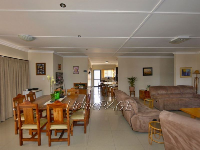Meersig, Walvis Bay,  2 x 3 Bedr Homes on one plot is for Sale - Photo 8