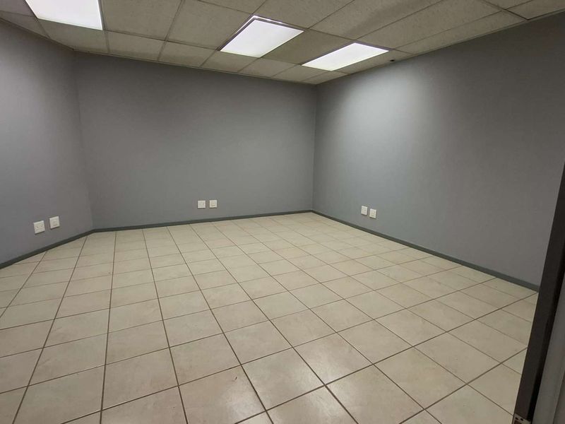 **Spacious Office Space Available for Lease** - Photo 7