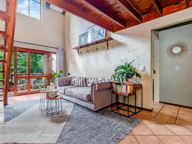 1 BEDROOM, 1 BATHROOM + LOFT APARTMENT IN DOUGLASDALE - Photo 2