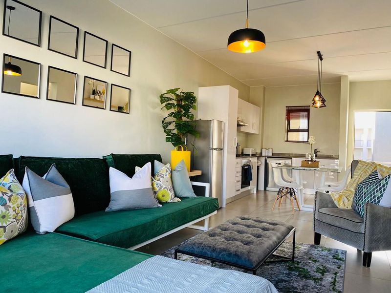 Invest Smart, live secure and stay central. - Photo 2