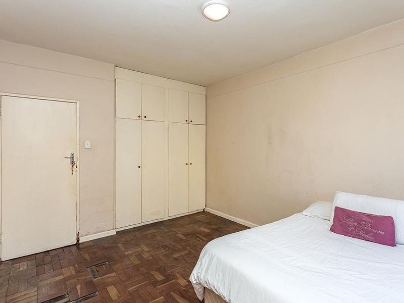 Two Bedroom Ground Floor Apartment - Photo 8