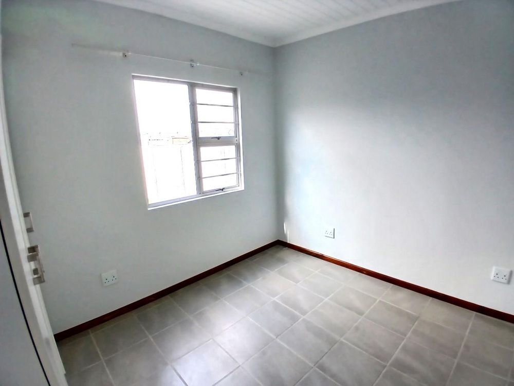 Same 3rd Bedroom - now in the opposite direction.