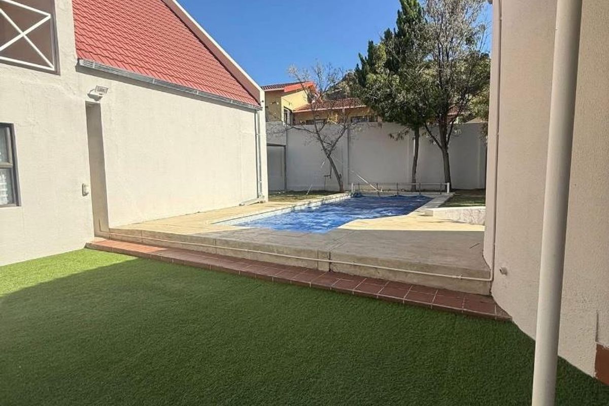 Beautiful freestanding house for sale in Ludwigsdorf - Photo 5