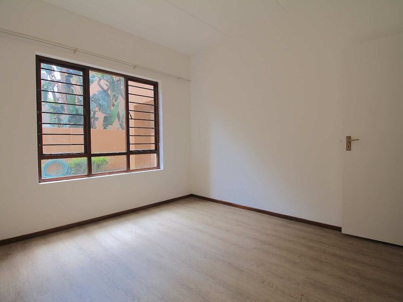 Beautiful Ground-Floor Garden Apartment in Sibaya Sands, Lonehill - Photo 8