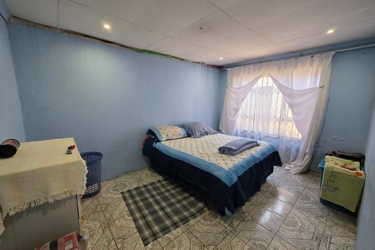 3 Bedroom House For Sale in Tsakane - Photo 5
