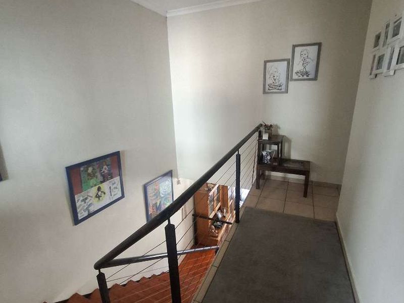Modern, safe and secure double story townhouse in Avis - Photo 3