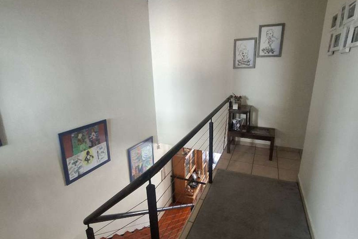Modern, safe and secure double story townhouse in Avis - Photo 3