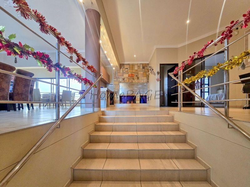 Long Beach, Walvis Bay:  4 Bedroom Property with 6-car garages for sale - Photo 4