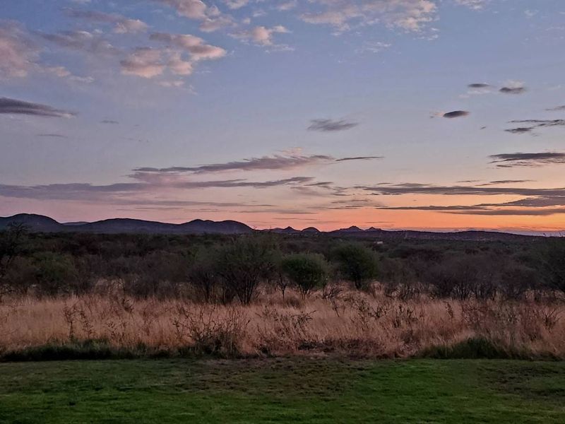 Idyllic 25Ha Horticultural Plot for sale with stunning views and a thriving vegetable farm! A true gem near Okahandja! - Photo 4
