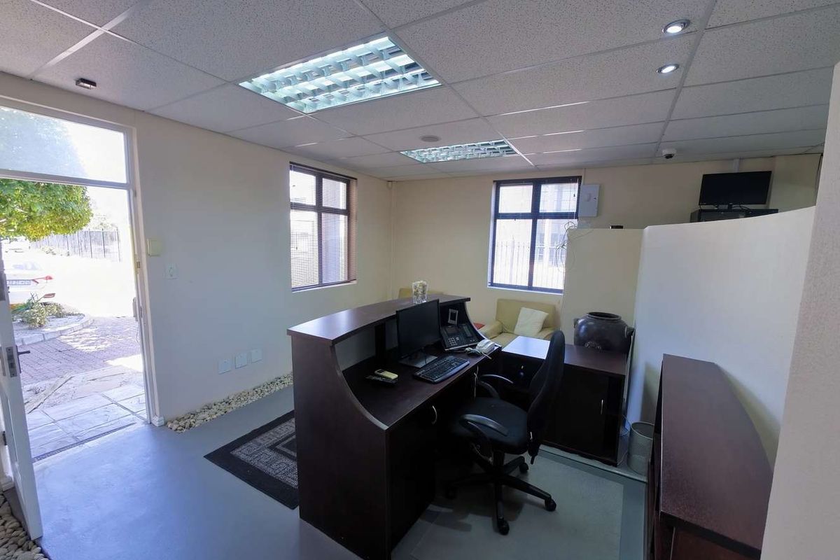Move-in Ready, Fully Furnished Ground-Floor Office - Photo 2