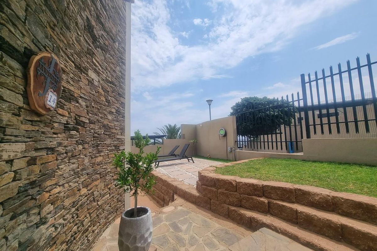 FOR SALE HENNING VILLAGE BEAUTIFUL MODERN UNIT - Photo 5