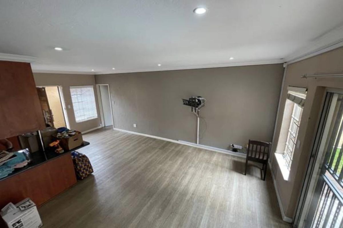 Beautifully Renovated & Well-Maintained 2-Bedroom Duplex with Private Pool, Patio & Built-In Braai - Photo 4