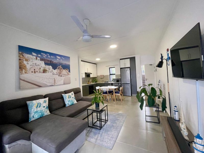 2 Bedroom Apartment to rent in Ballito Central - Photo 4