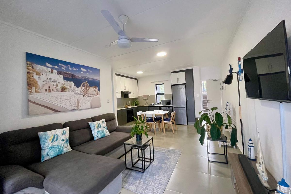 2 Bedroom Apartment to rent in Ballito Central - Photo 4