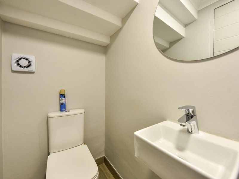 Modern three bedroom duplex - recently built - Olympus - Photo 10
