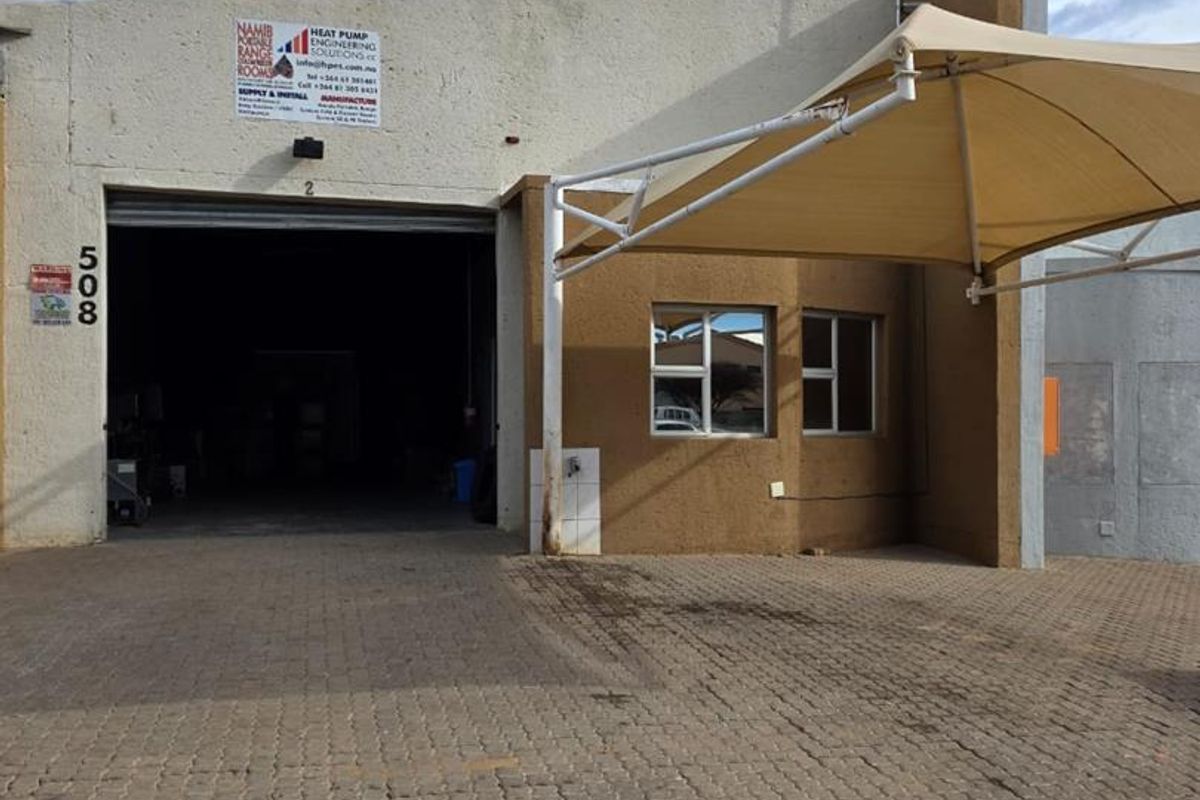 Warehouse with Office Space in Prosperita - Photo 3