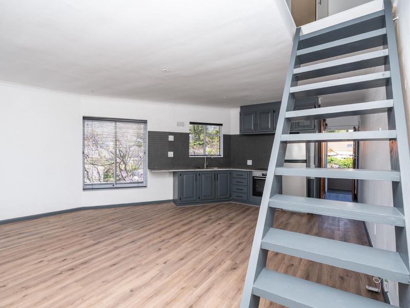 Views, Air BnB, pet friendly and two covered parkings - Photo 9