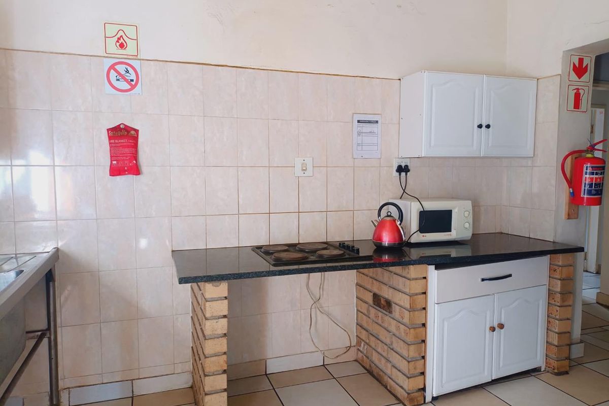 42 bedrooms NSFAS Accredited Student Accommodation for sale - Photo 2