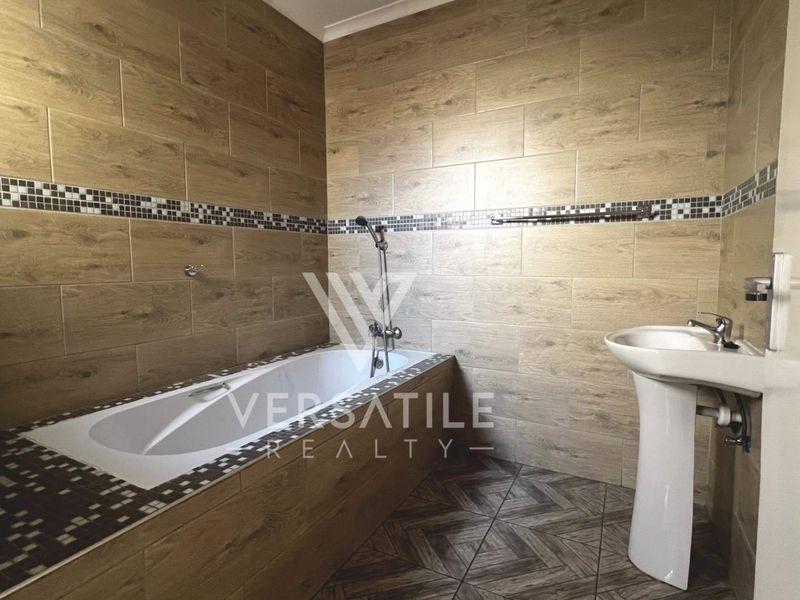 5 Bedroom House for sale in Rehoboth. - Photo 9