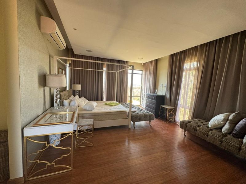 LUXE LIVING LIFE - Photo 5