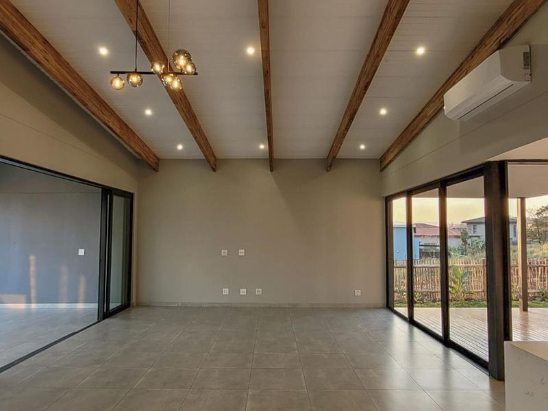 Palm Lakes Estate Rental - Photo 9