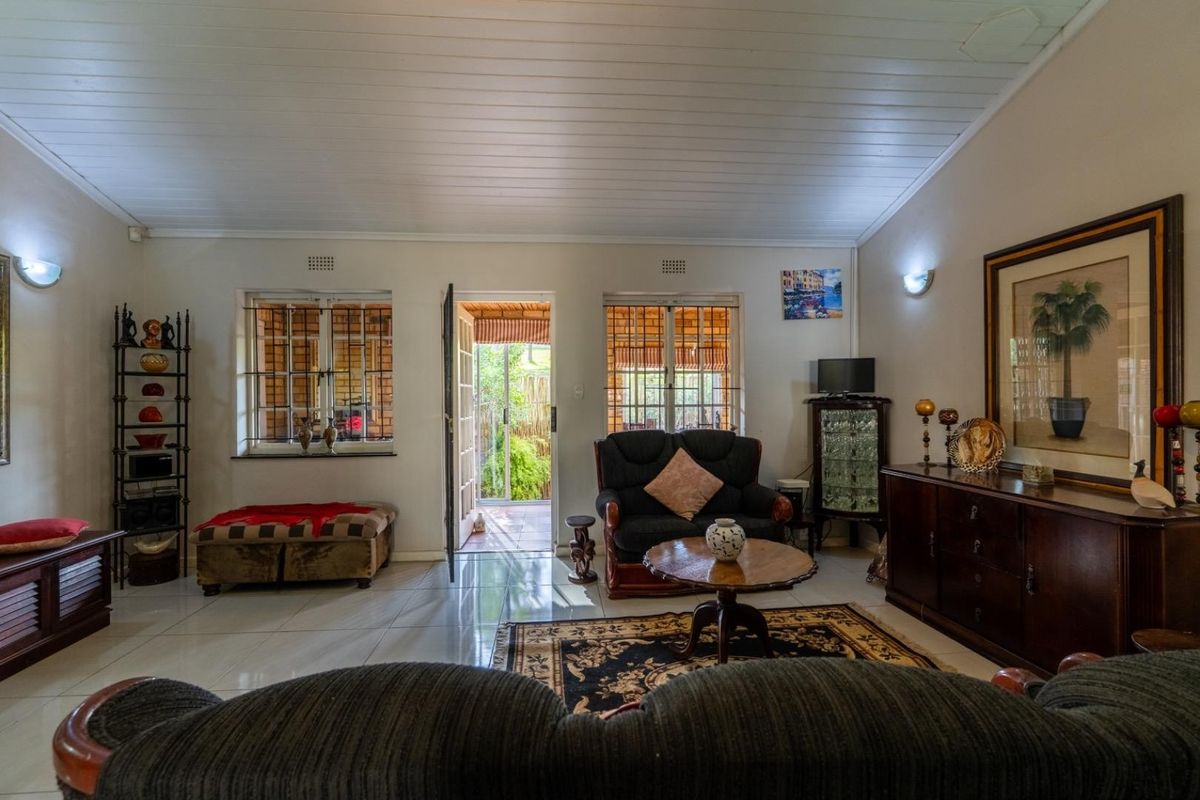Exceptional 7-Bedroom Property in Stellenbosch - Prime Investment &amp; Lifestyle Opportunity - Photo 5