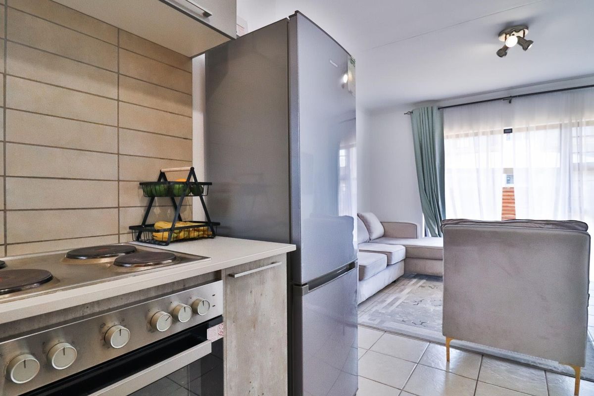 Perfect for Families or Investment - 4 Bed 2 Bath! - Photo 5