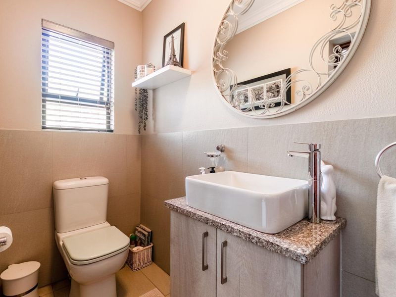 Live Luxuriously at Eye of Africa Golf Estate – Your Dream Home Awaits! - Photo 4