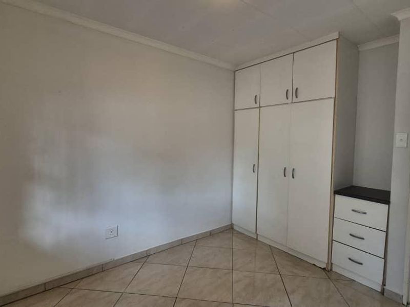 Townhouse for sale - Photo 3