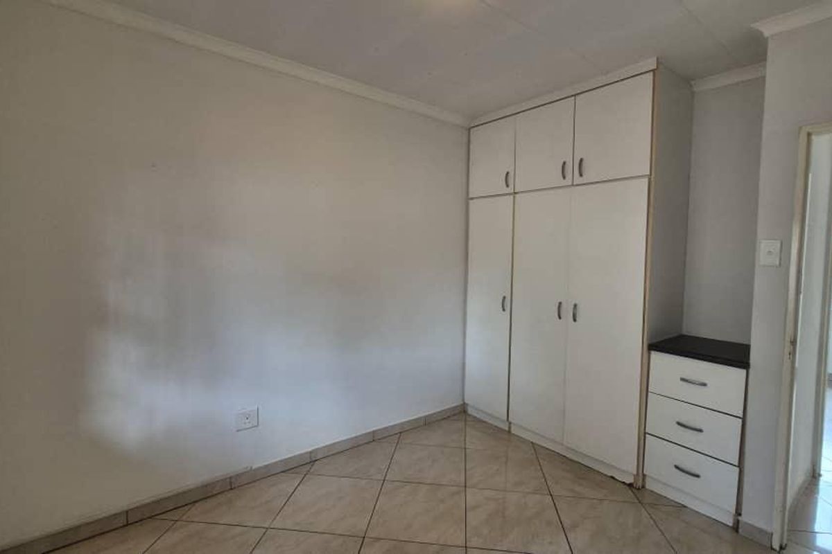 Townhouse for sale - Photo 3