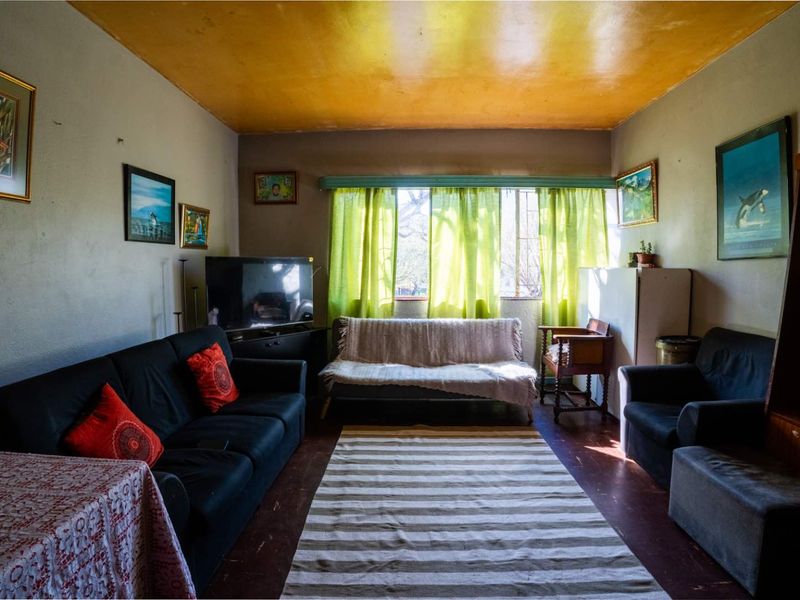 3 Bedroom Apartment - Photo 5