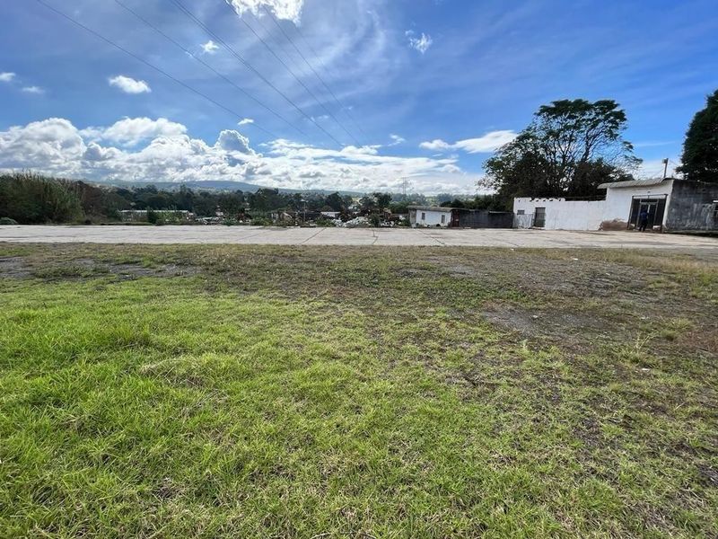 Light Industrial close to town -  massive yard and buildings! - Photo 2