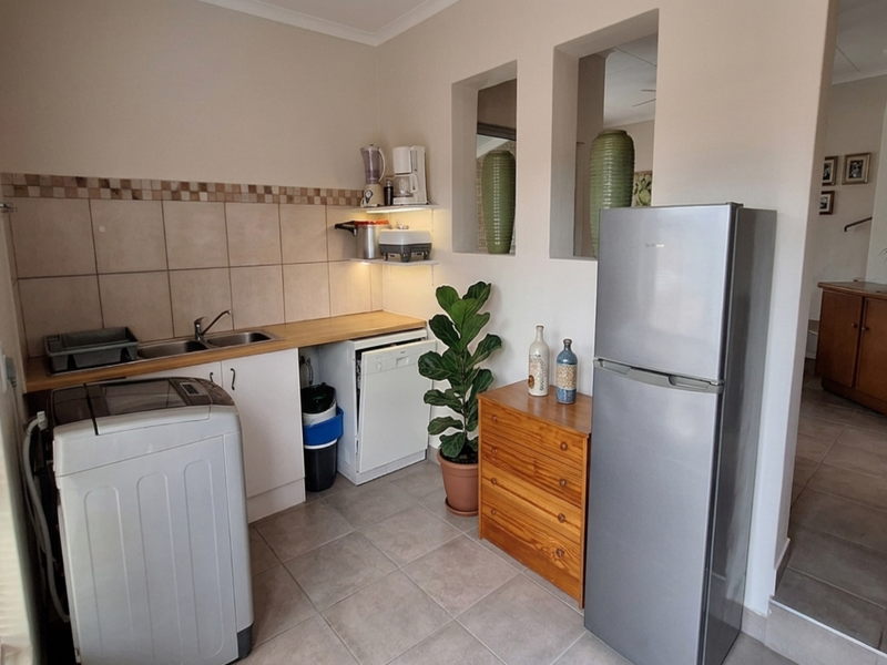 Charming 3 Bedroom Family Home for Sale in Dana Bay - Photo 7
