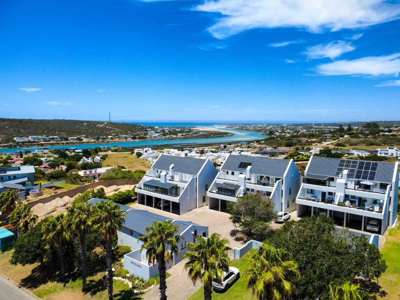 Breathtaking views - true gem. Modern apartment in Stilbaai-Wes. - Photo 1