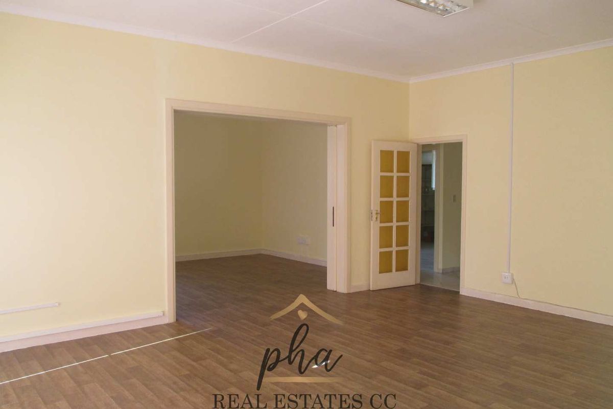 Endless Possibilities Await – Spacious Property in the Heart of Swakopmund - Photo 2
