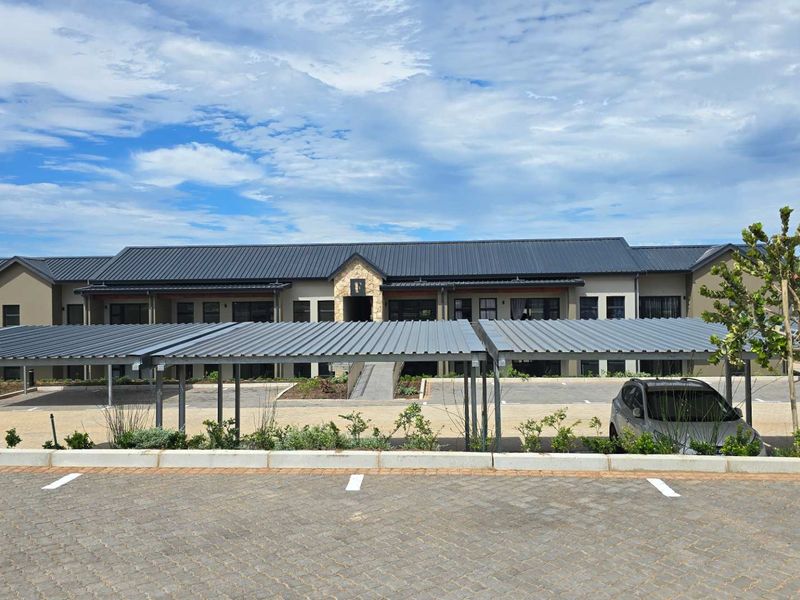 33m2 Ground floor studio apartment to rent - 24/7 to provide basic healthcare services - Photo 2